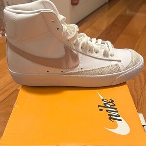 Nike w blazer mid ‘77